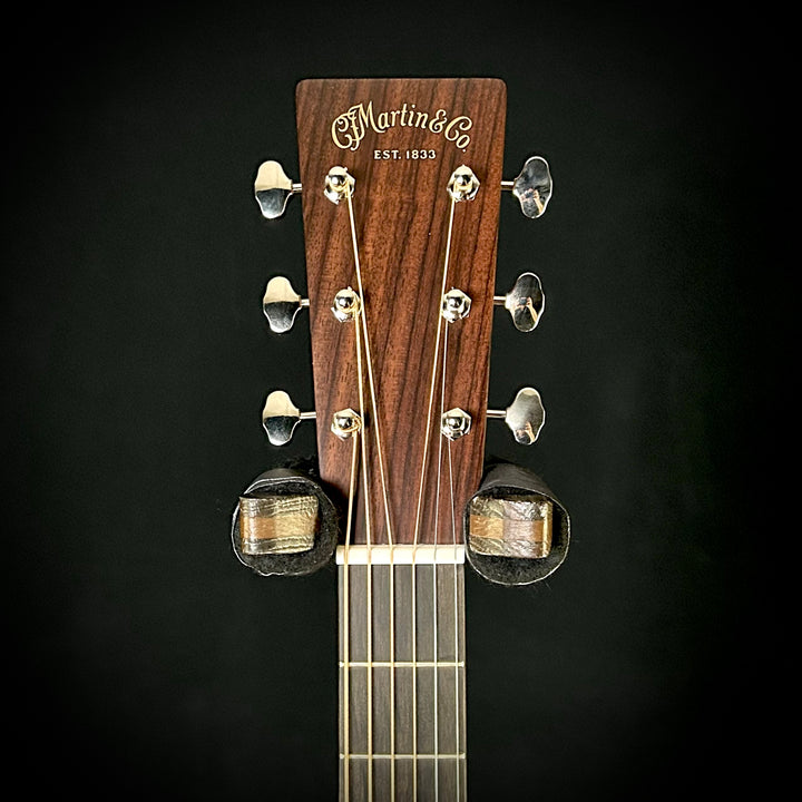 Martin D-18