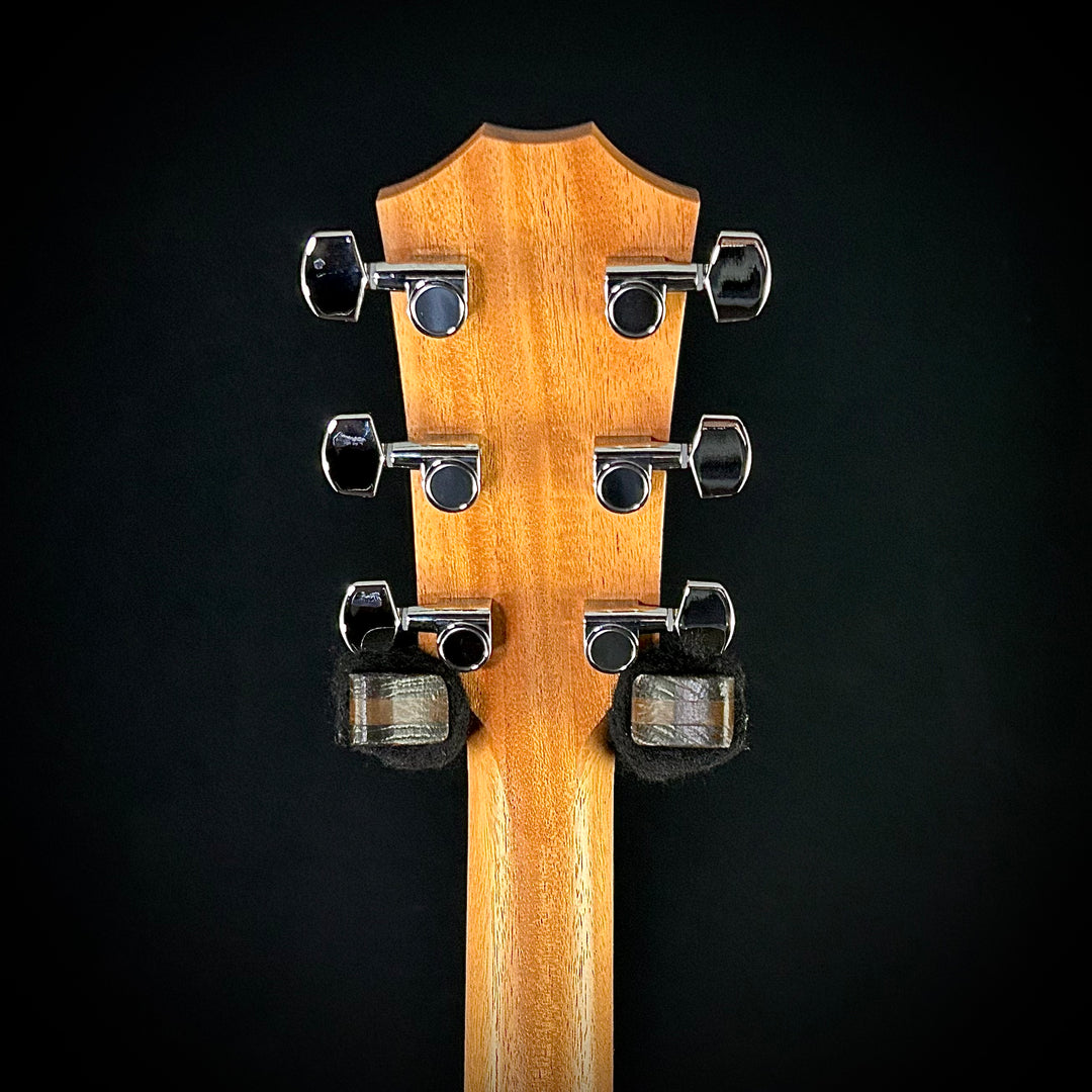 Taylor 214ce - Walnut