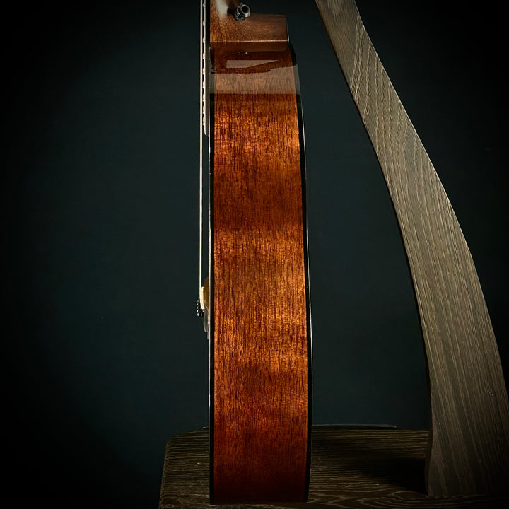 Martin 2022 000-18 (USED)