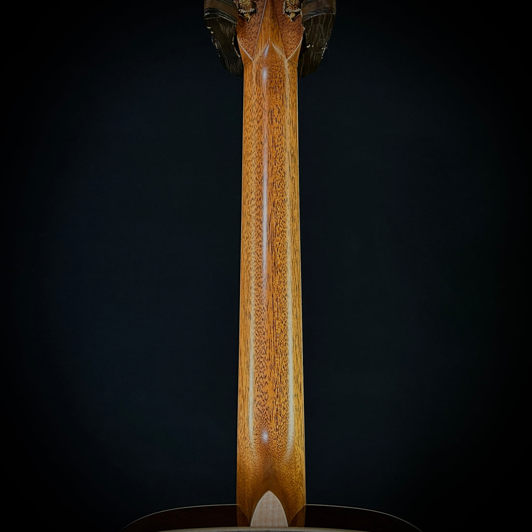 Martin Music Villa Custom Shop OM - Bastogne Walnut