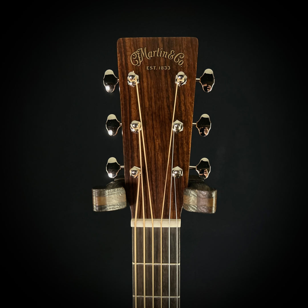 Martin D-18