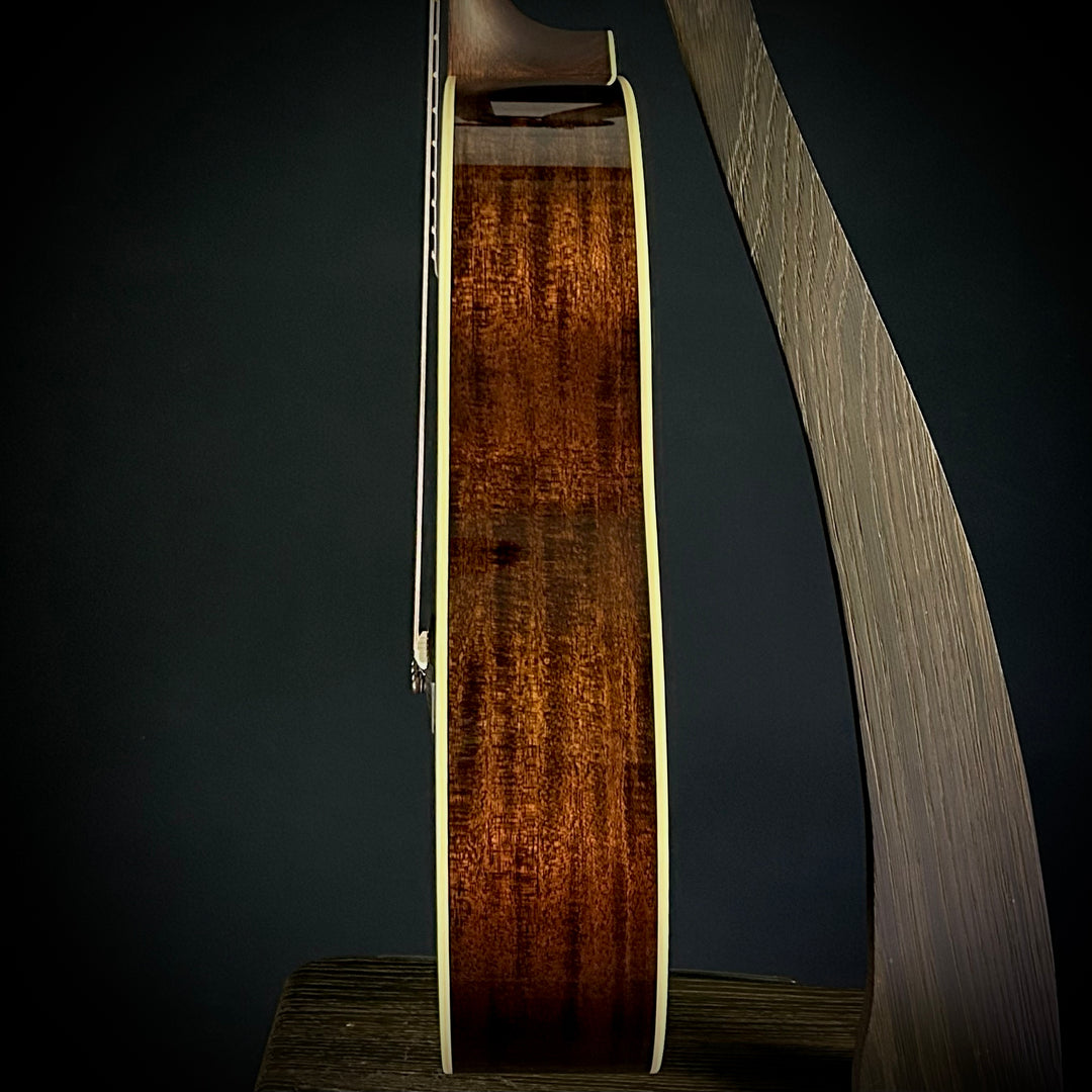Bourgeois Downeast Series - Hog Top 0014