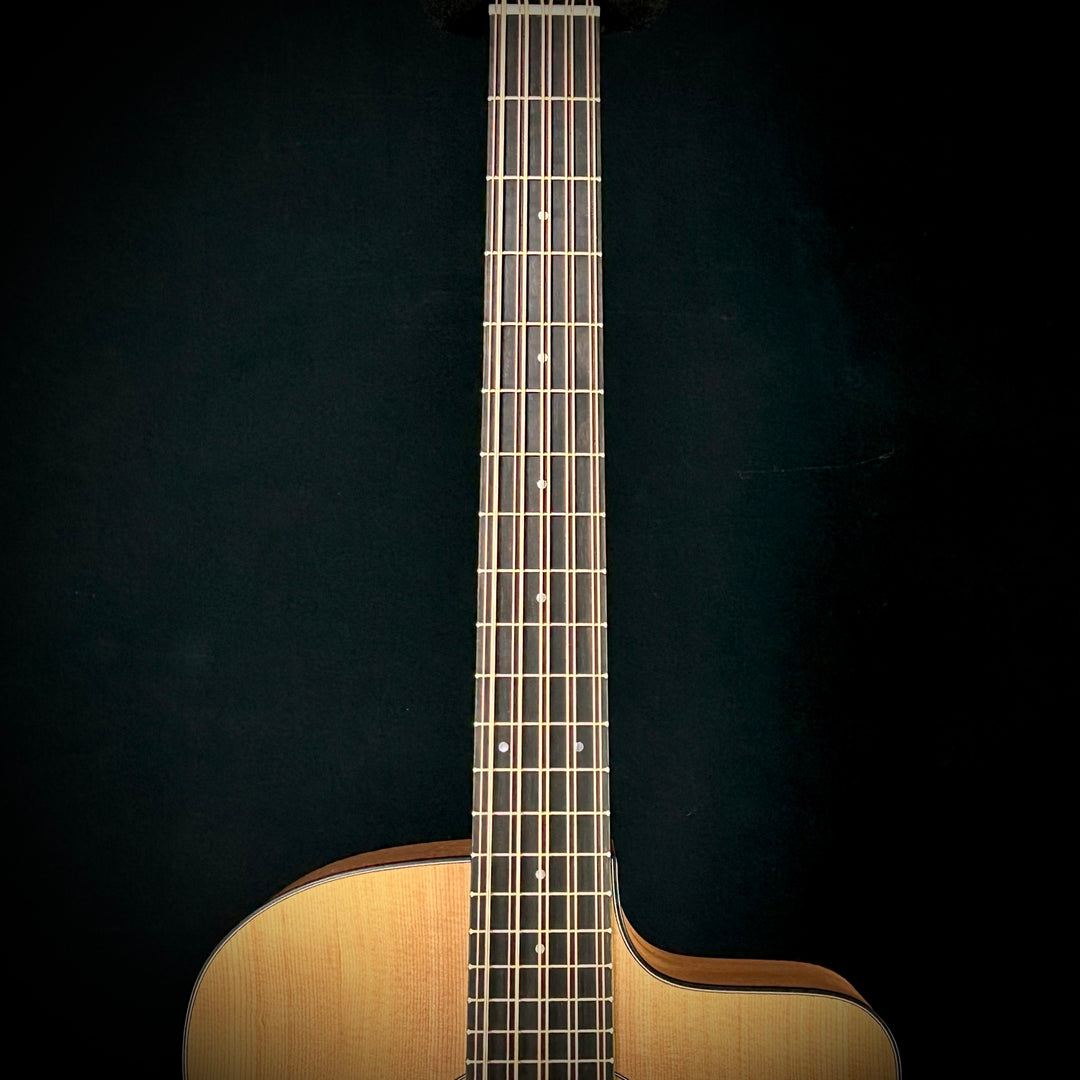 Taylor 150CE - Bajo Quinto