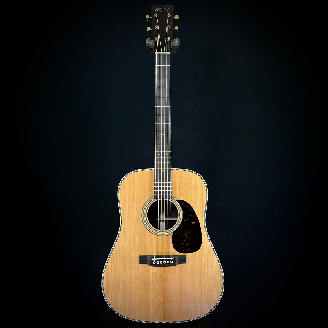 Martin D-28 Modern Deluxe