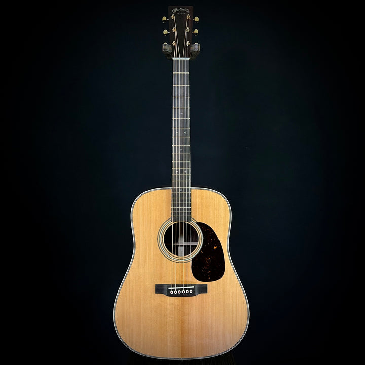 Martin D-28 Modern Deluxe
