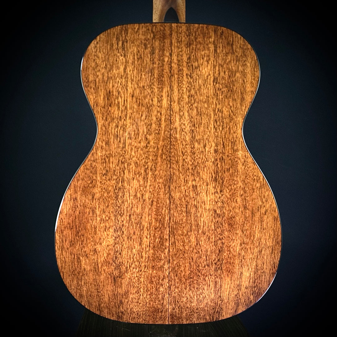 Martin 00-18