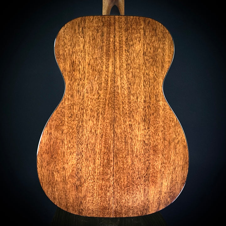 Martin 00-18