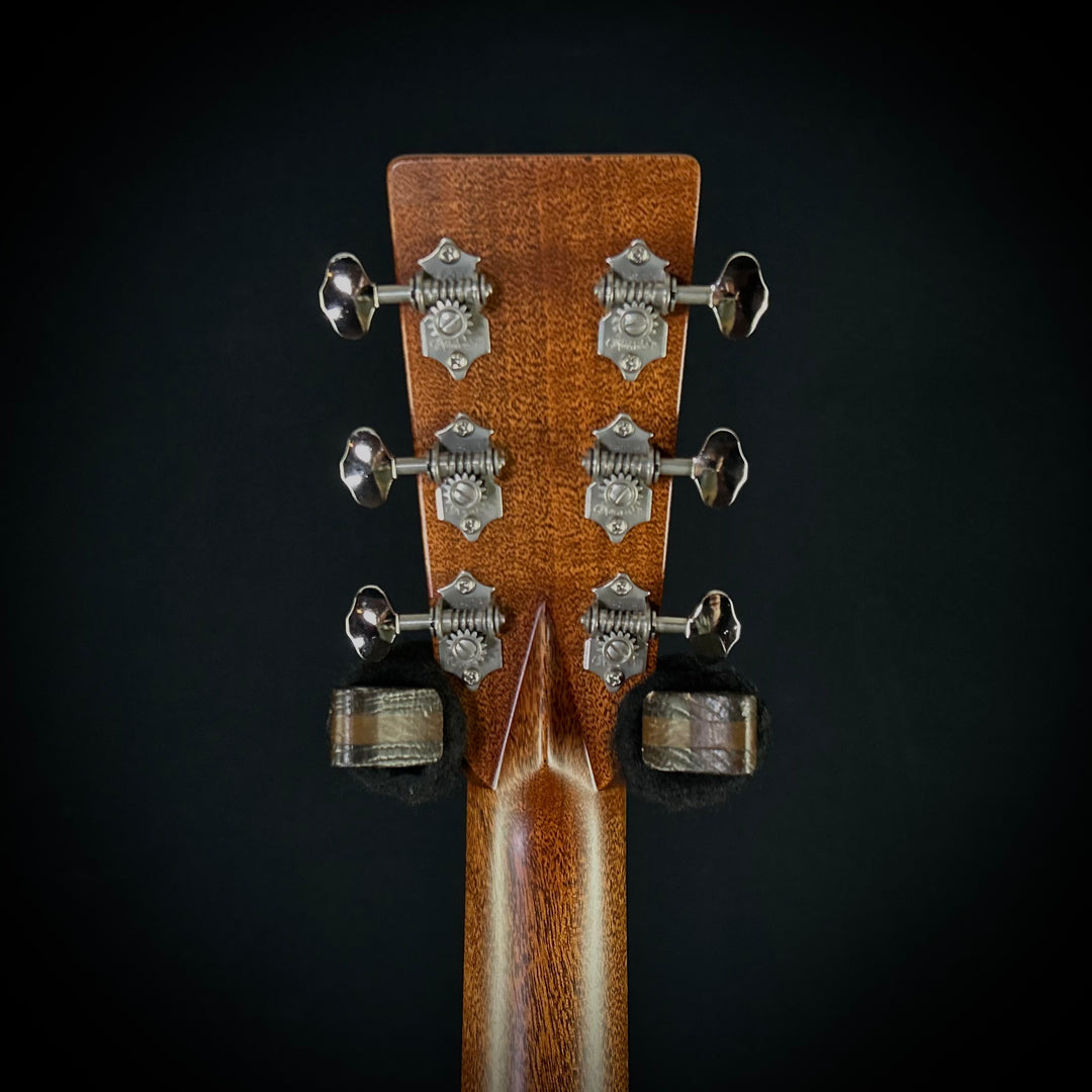 Martin Custom Shop 28 Style, Dreadnought Short Scale 1 3/4"
