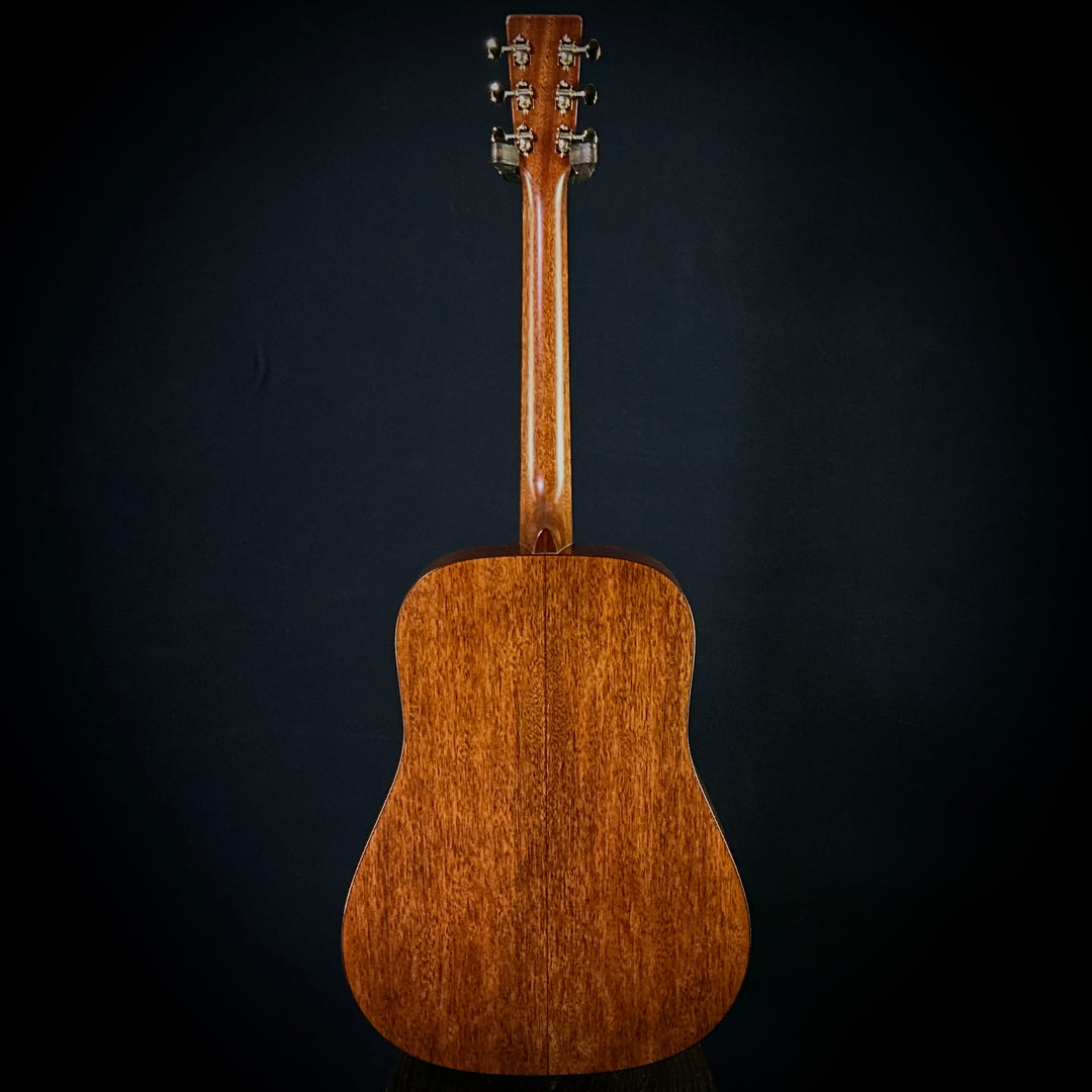 Martin D-18 - Modern Deluxe