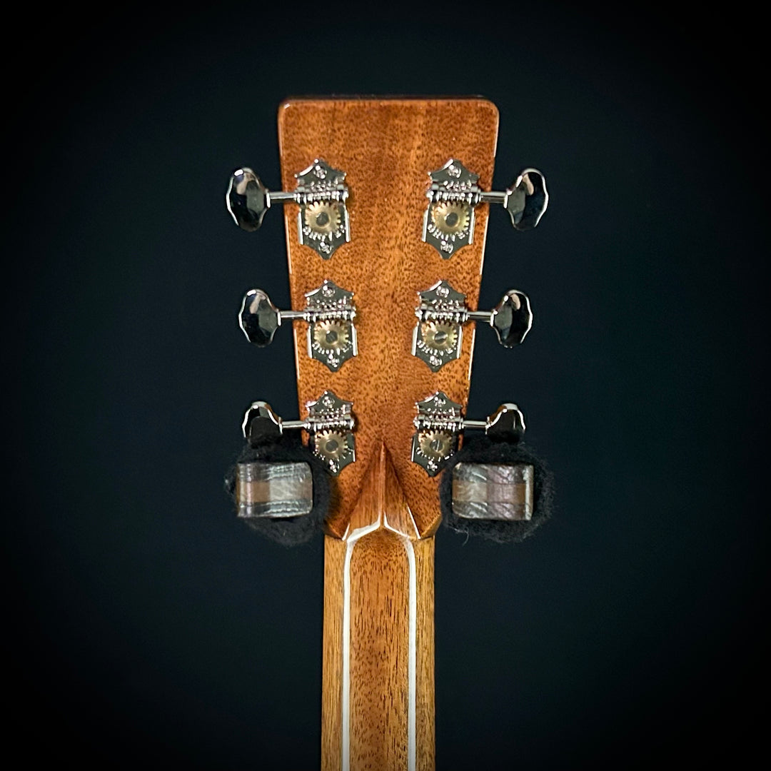 Martin 000-EC 30th Anniversary LTD