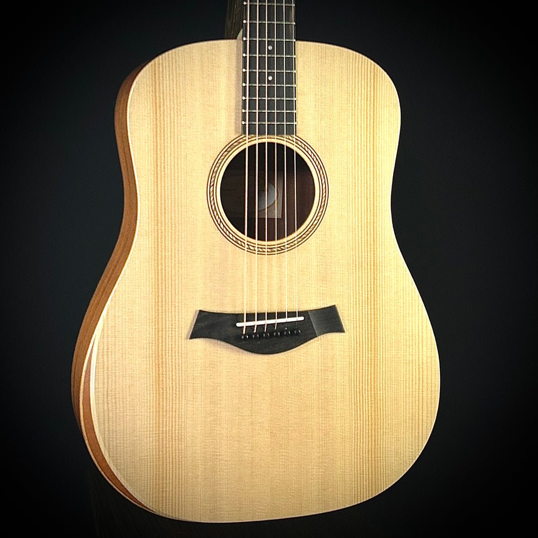 Taylor 2020 Academy 10 (USED)
