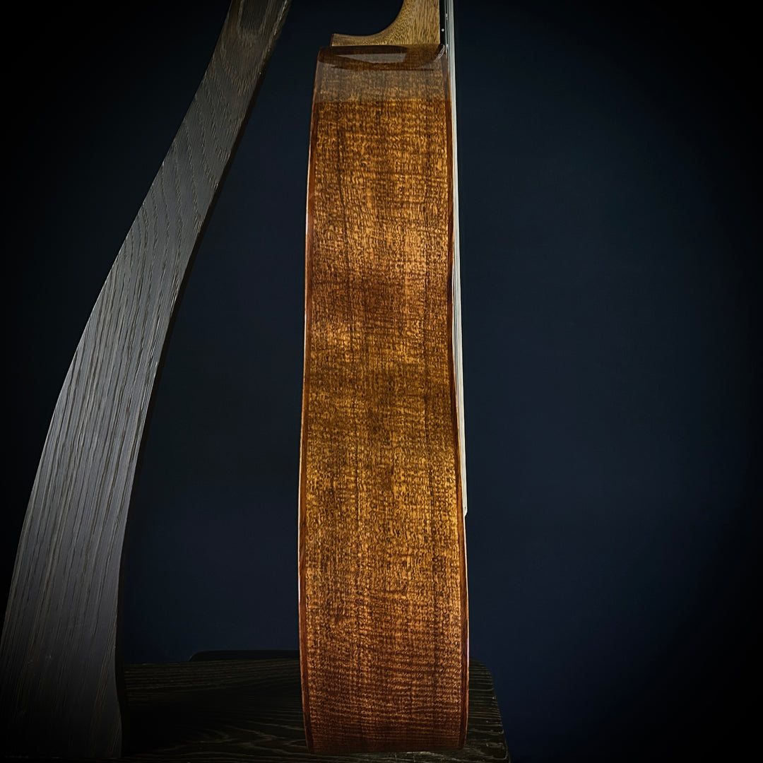 Martin Custom Shop "00" 12-Fret Nylon - Flamed Mahogany