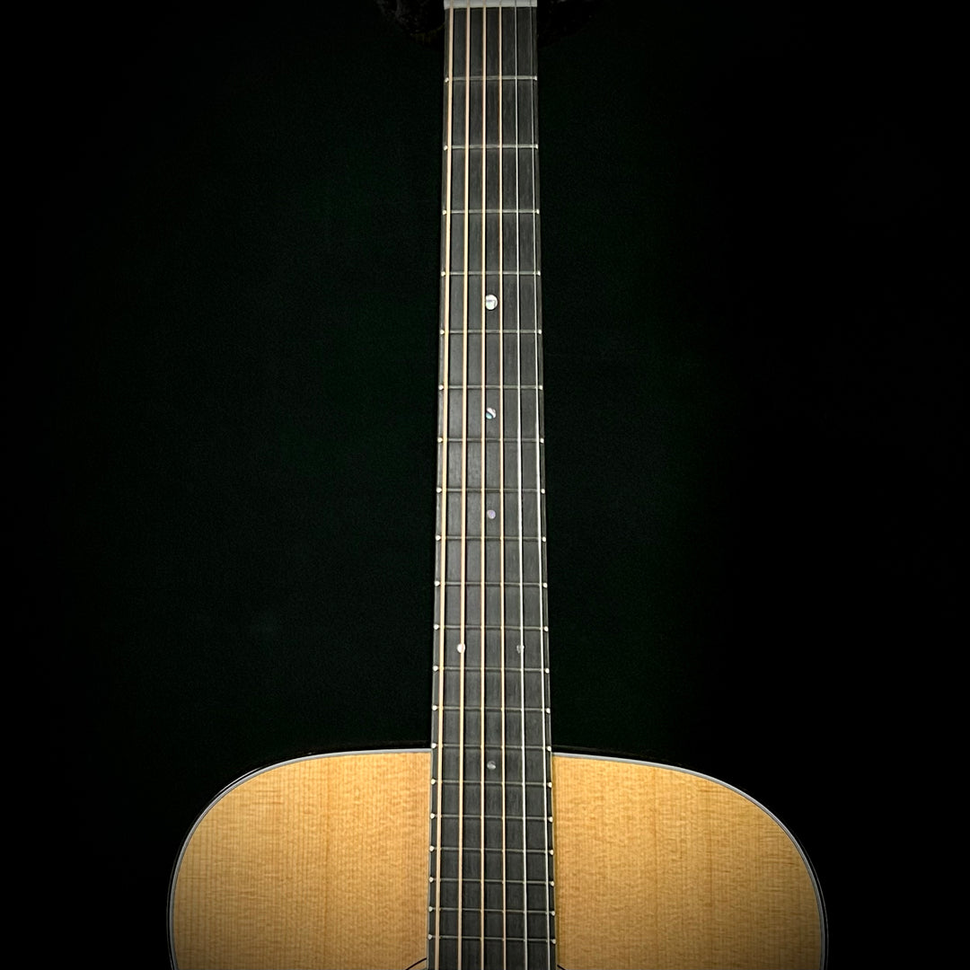 Martin Music Villa CS 18 Style, Jumbo - Bastogne Walnut