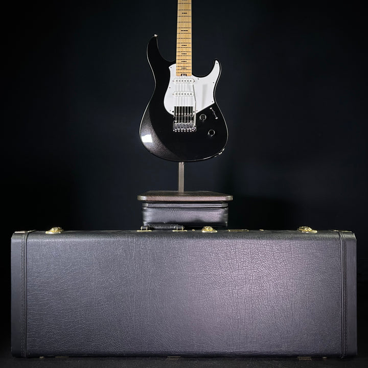 Yamaha PACP12M Pacifica Professional (USED)