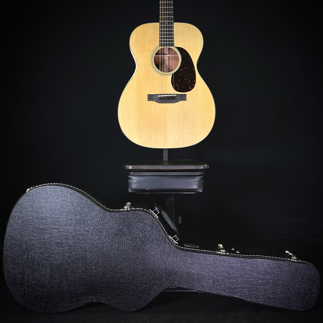 Martin 000-18