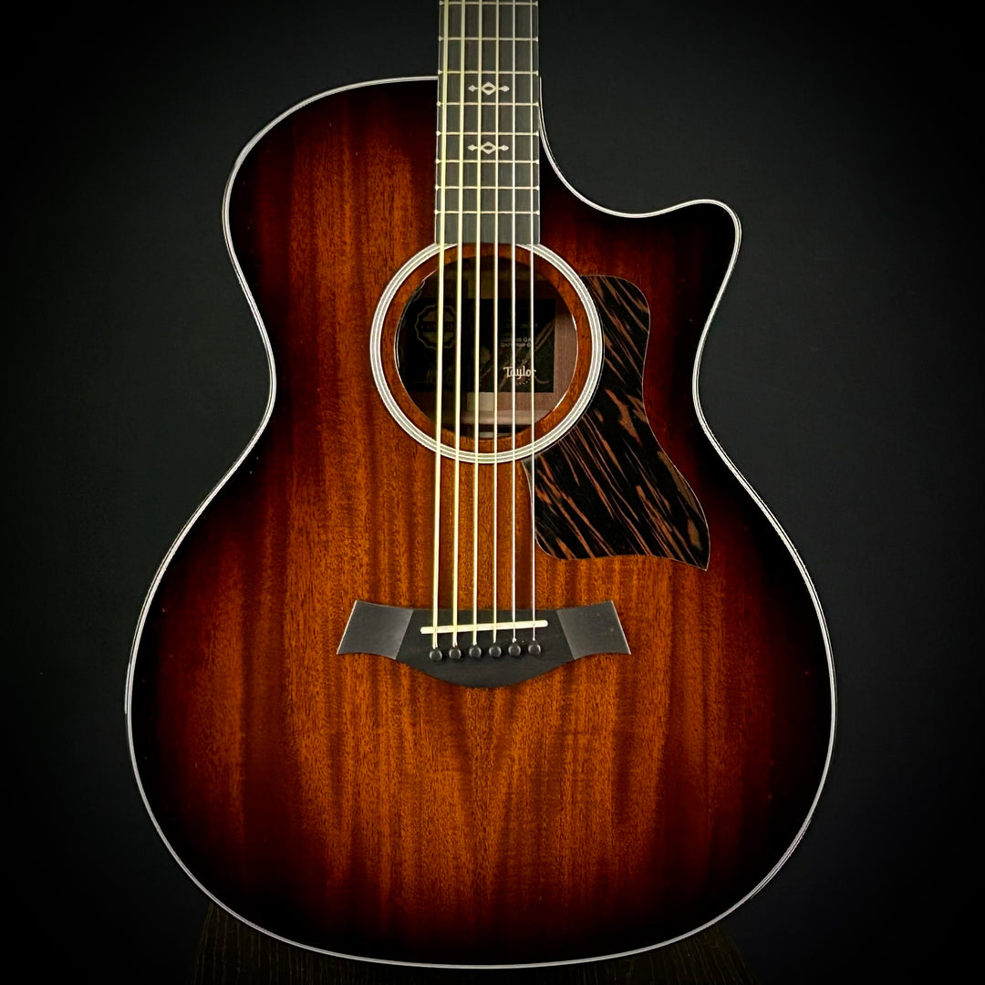 Taylor MV Custom Baritone-6 - Grand Auditorium