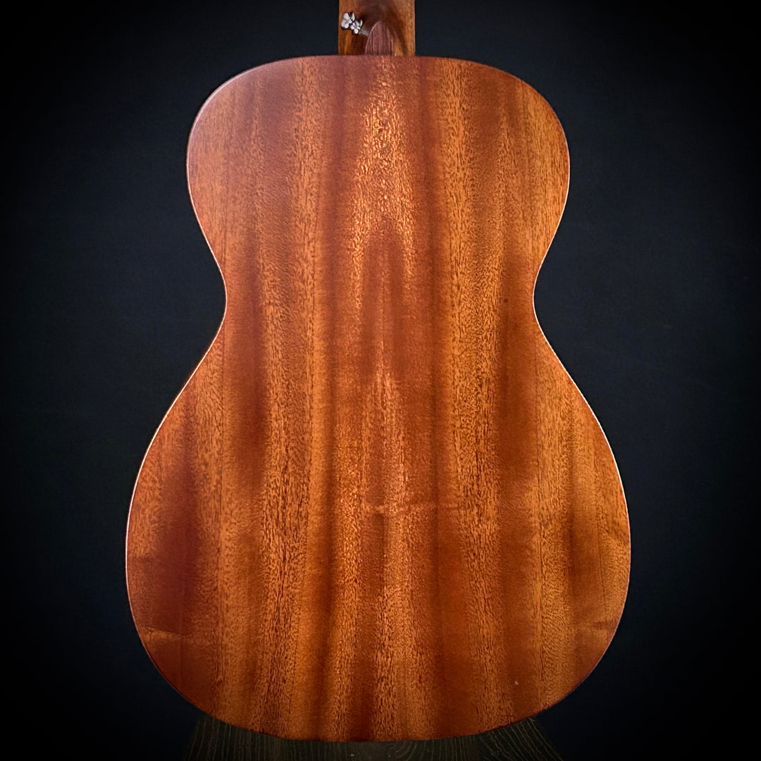 Martin 0-10E Retro - Jason Isbell
