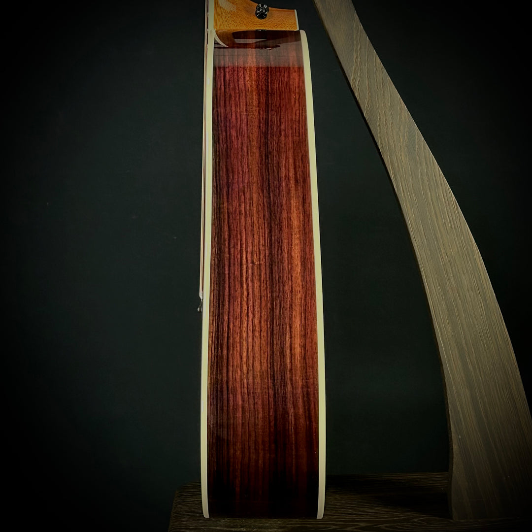 Taylor Legacy 810E Special Edition - Heritage Burst
