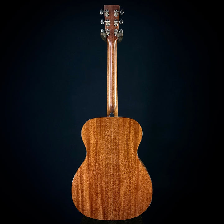Martin 000-18