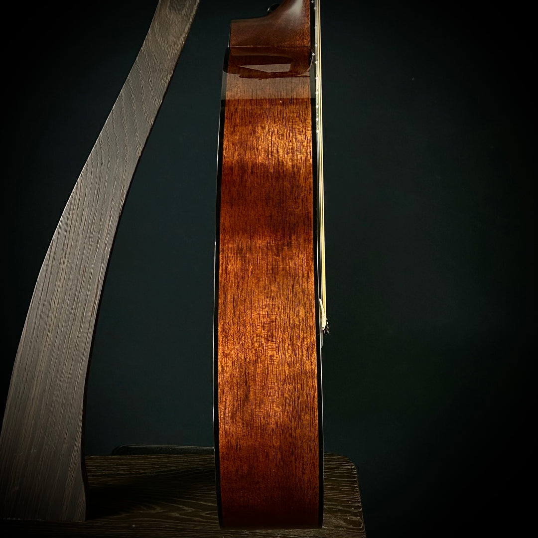 Martin 2022 000-18 (USED)