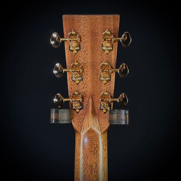 Martin Music Villa Custom Shop OM - Bastogne Walnut