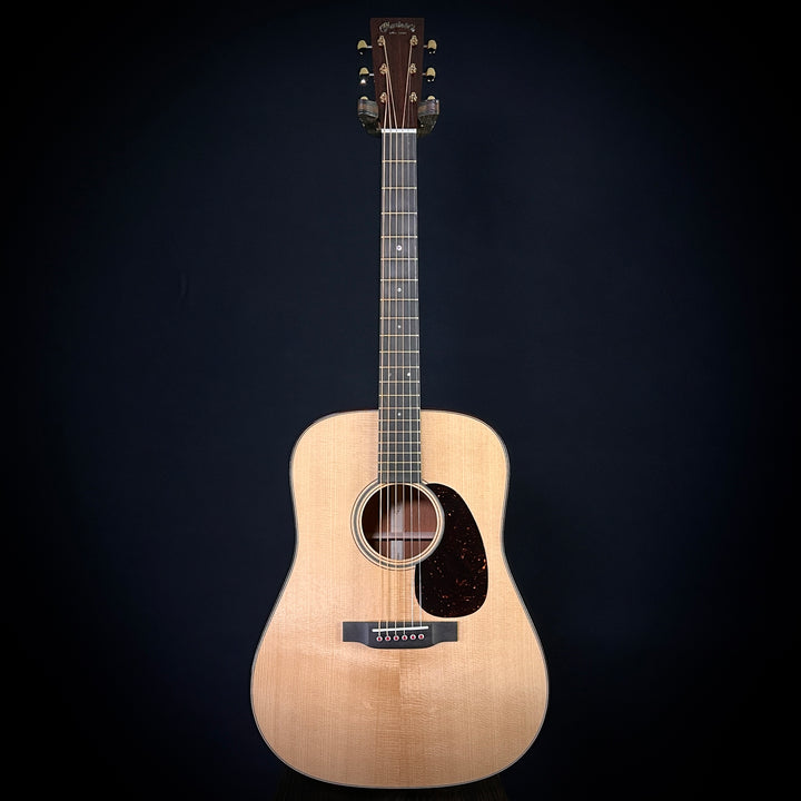 Martin D-18 - Modern Deluxe