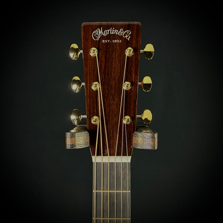 Martin D-28 Modern Deluxe
