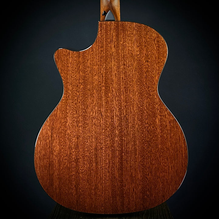 Taylor MV Custom Baritone-8 - Grand Auditorium
