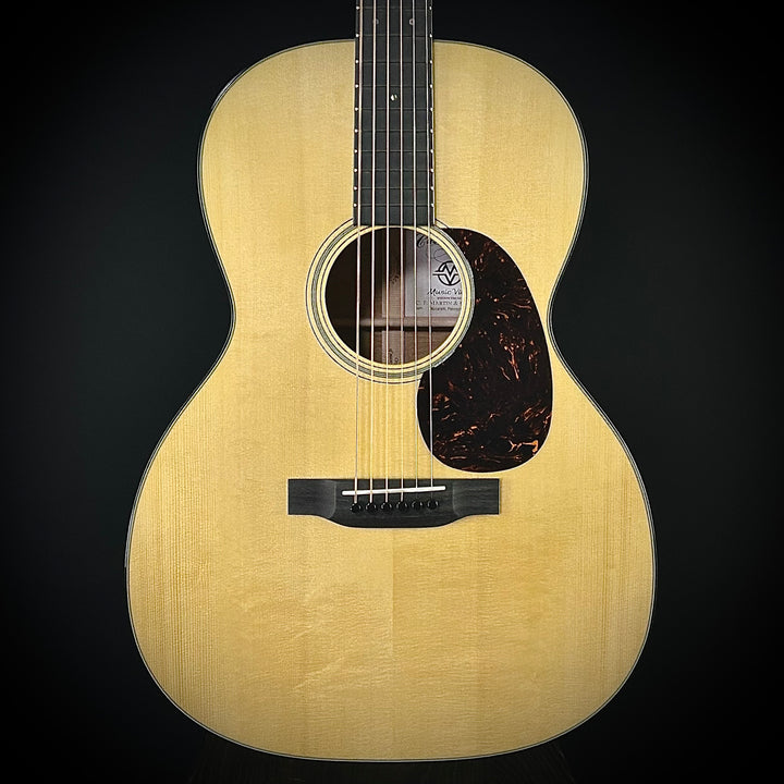 Martin CS 18 Style 000, 12-Fret - Beeswing Figured Mahogany