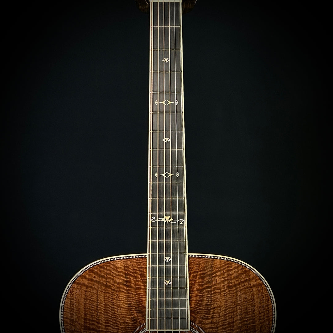 Martin Music Villa Custom Shop OM - Bastogne Walnut