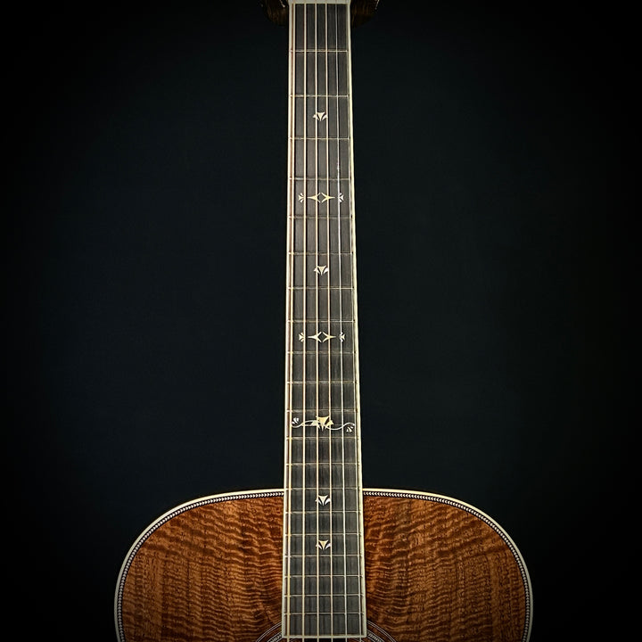 Martin Music Villa Custom Shop OM - Bastogne Walnut