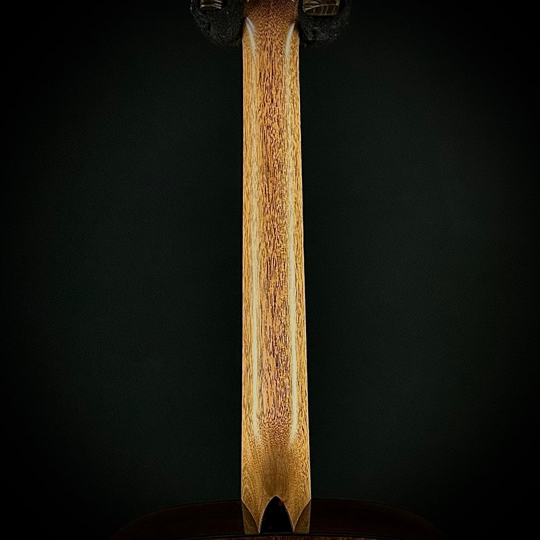 Martin Music Villa CS 18 Style, Jumbo - Bastogne Walnut