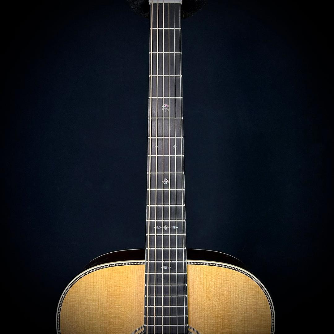 Martin 000-EC 30th Anniversary LTD