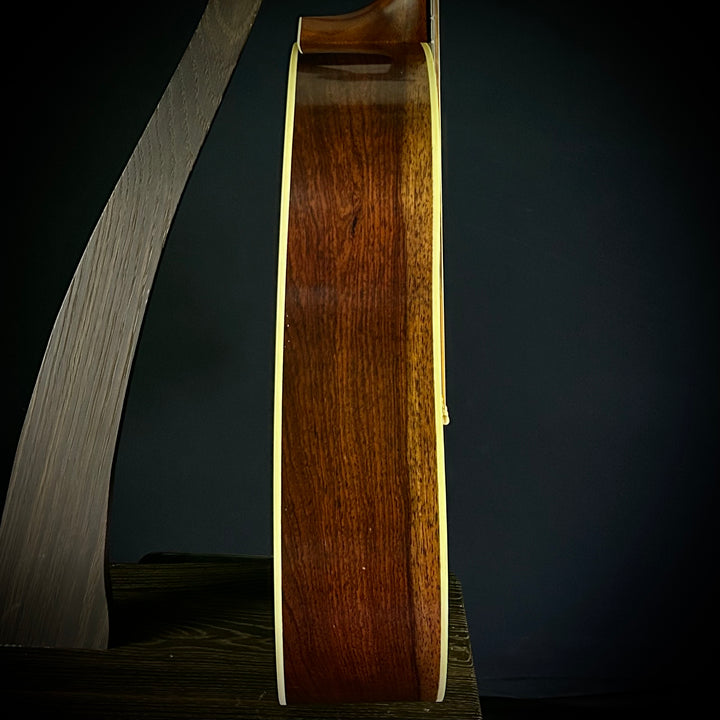 Martin D-28 Authentic 1937 Aged - Guatemalan Rosewood