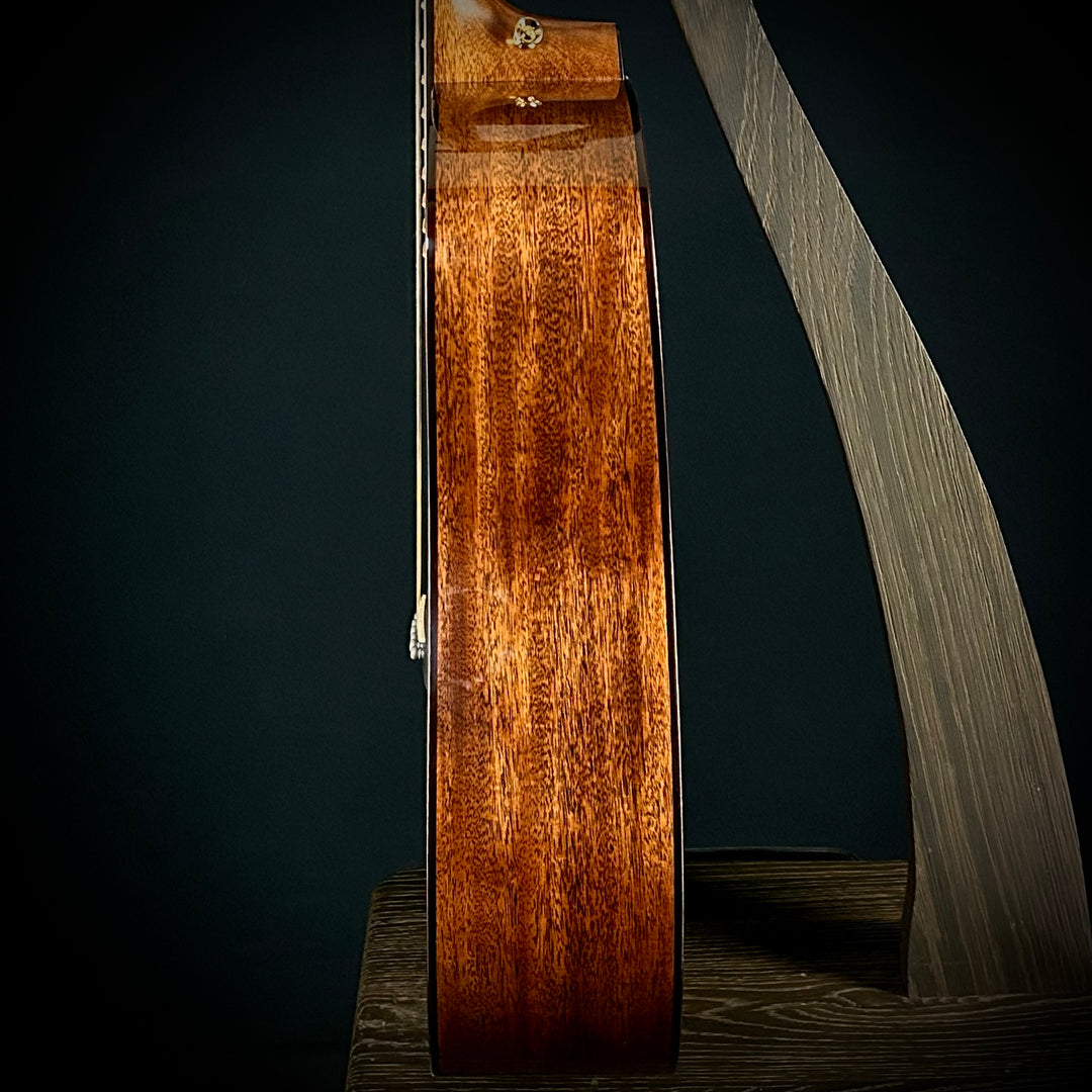 Martin D-18E Modern Deluxe