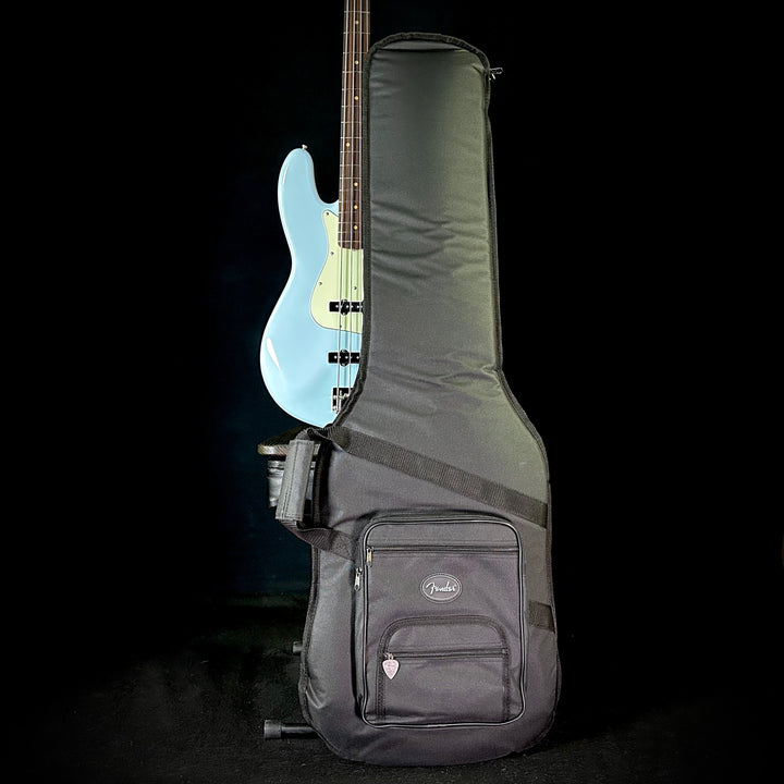 Fender Vintera III Early '60s Jazz Bass