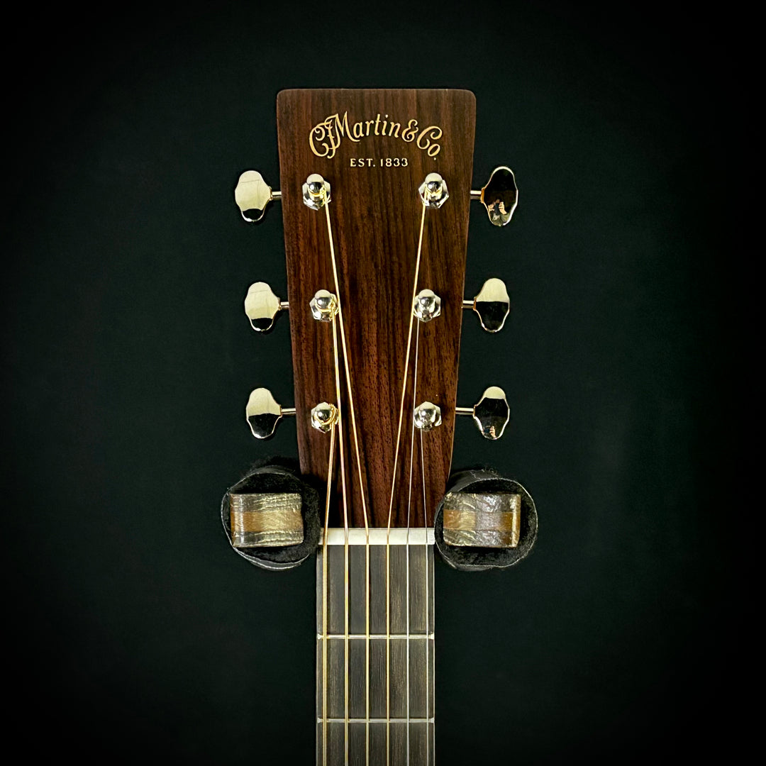 Martin 000-28
