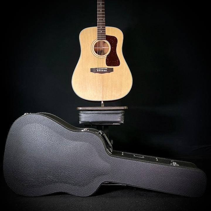 Guild D-40 - Natural