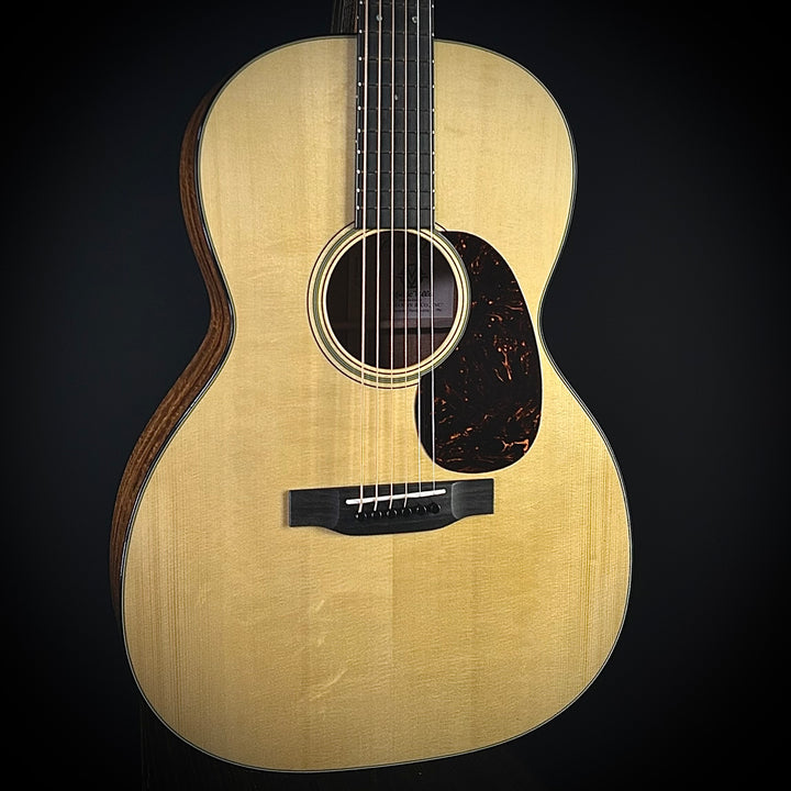 Martin CS 18 Style 000, 12-Fret - Beeswing Figured Mahogany