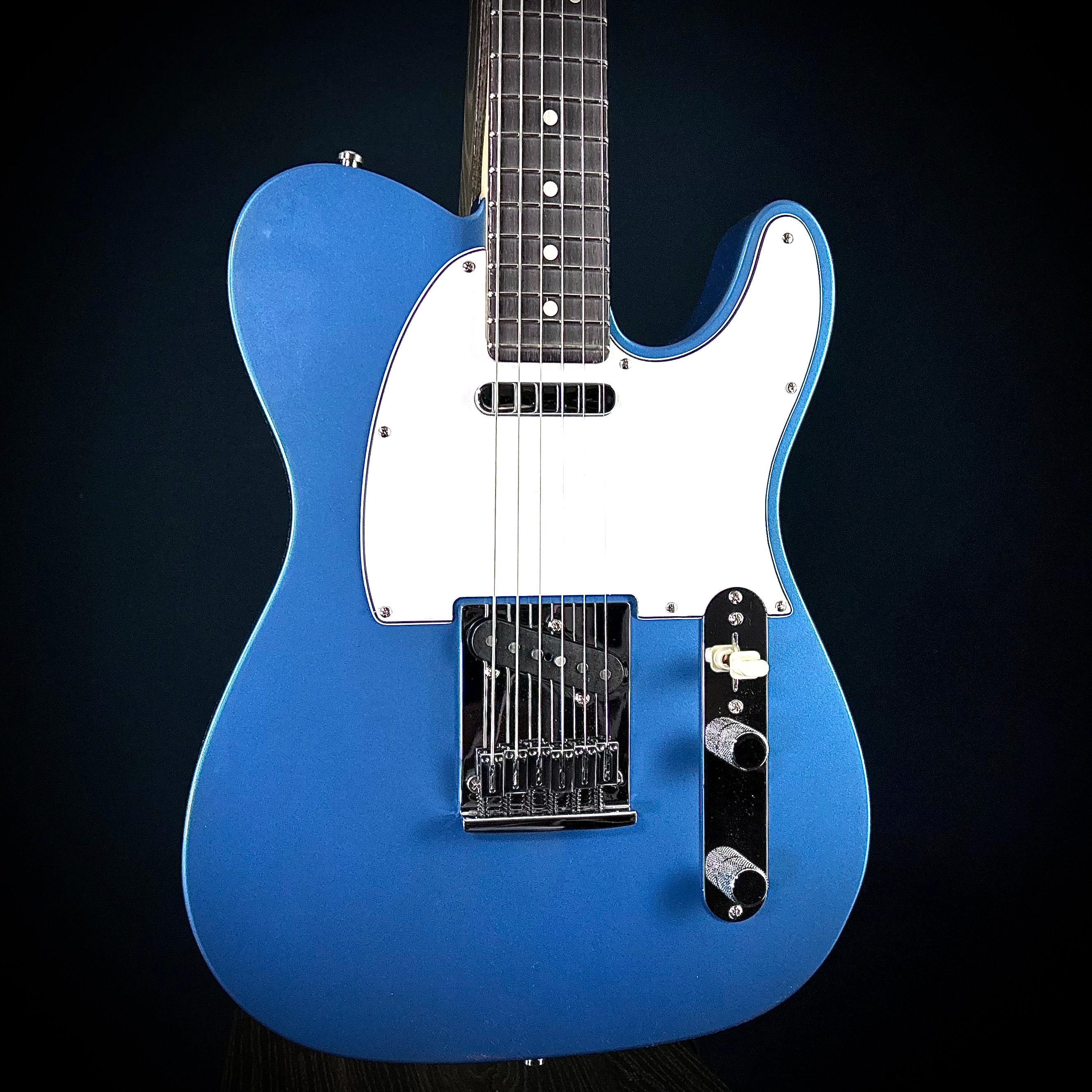 Fender Custom Shop Deluxe Telecaster NOS – Music Villa MT