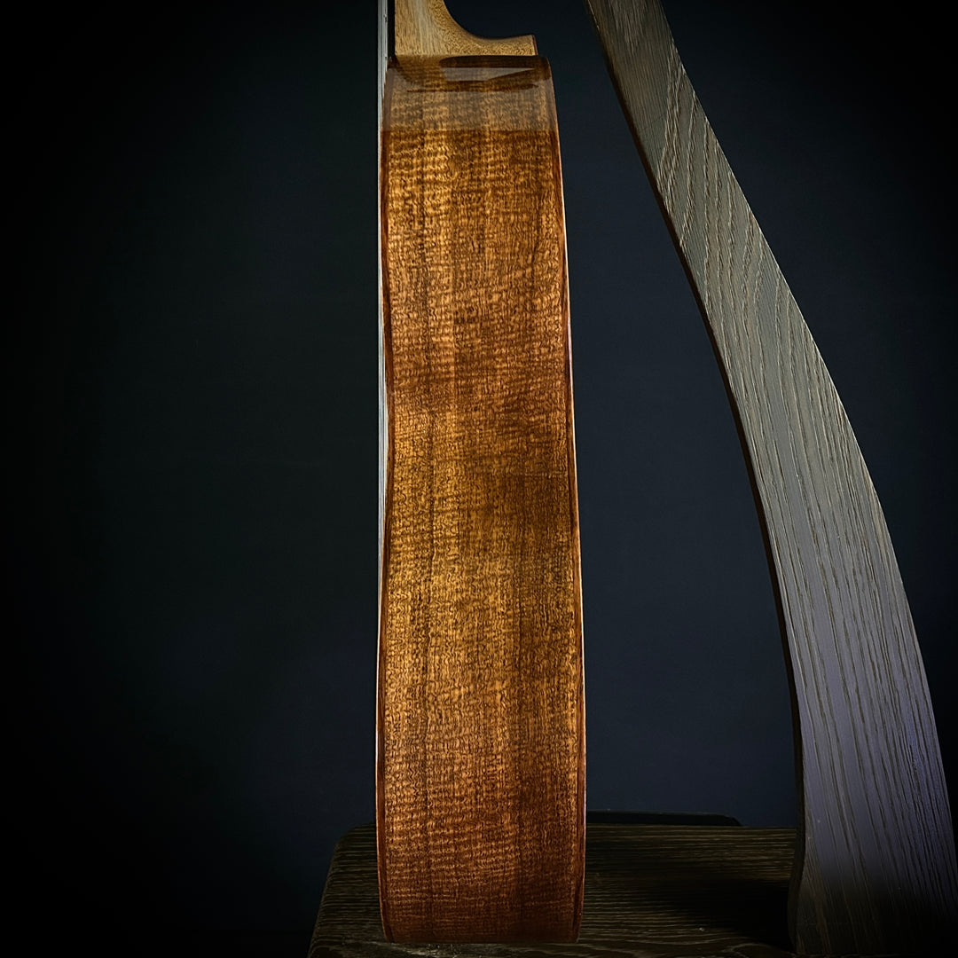Martin Custom Shop "00" 12-Fret Nylon - Flamed Mahogany
