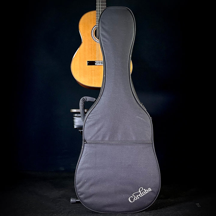 Cordoba C9 Parlor Cedar Top