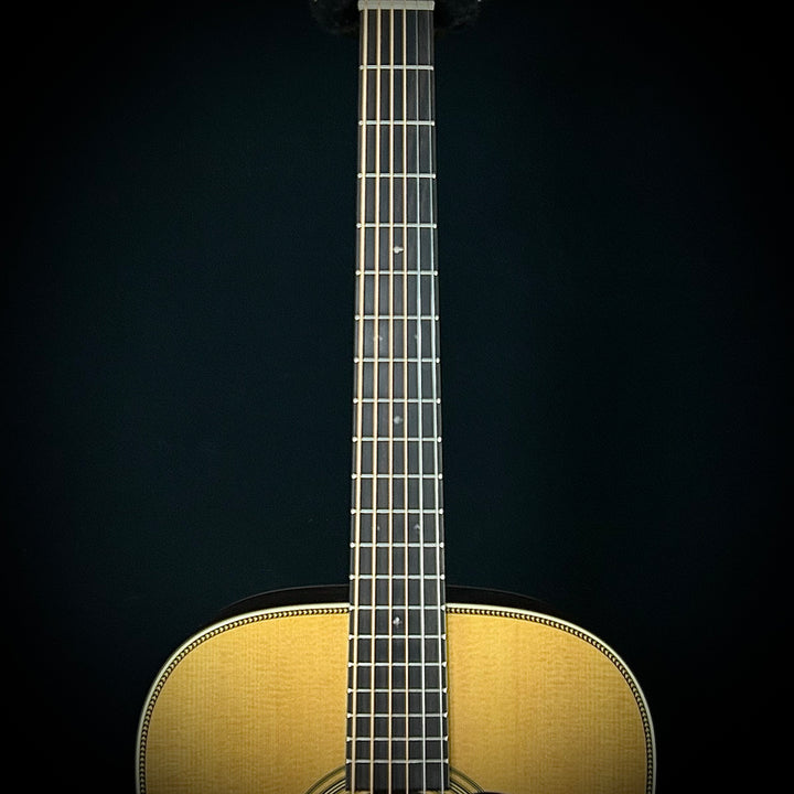 Martin D-28 - Billy Strings