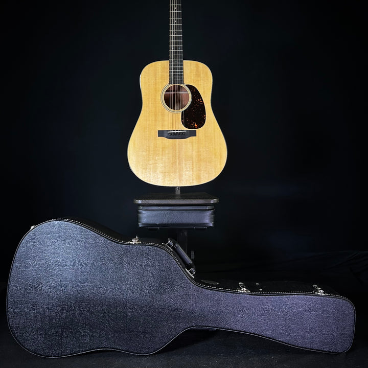 Martin D-18