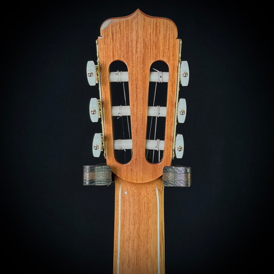 Ramirez Estudio 140 - Cedar Top Classical Guitar