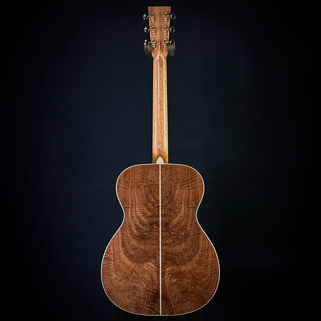 Martin Music Villa Custom Shop OM - Bastogne Walnut