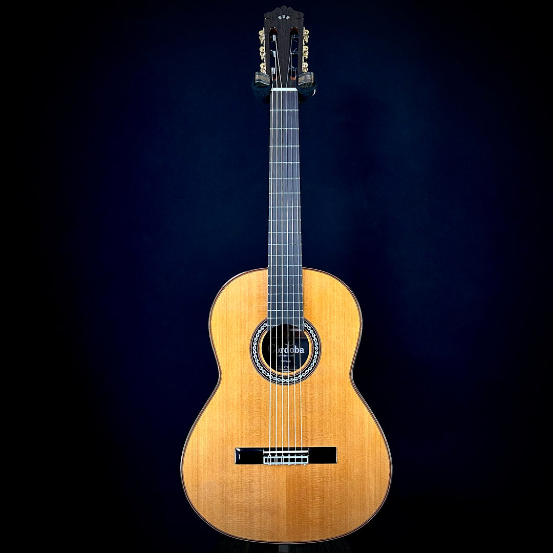 Cordoba C9 Parlor Cedar Top