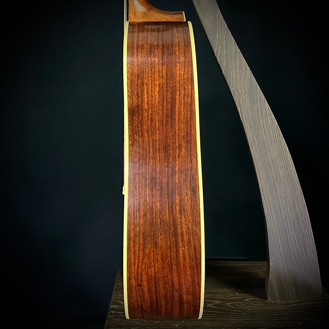 Martin D-28 Authentic 1937 Aged - Guatemalan Rosewood