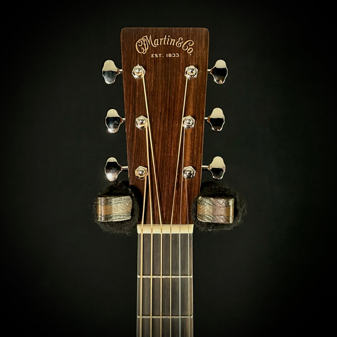 Martin D-28 - Billy Strings