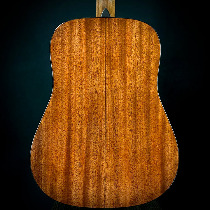Martin D-18
